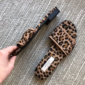 Steve Madden size 5 Leopard Print Slide Sandals